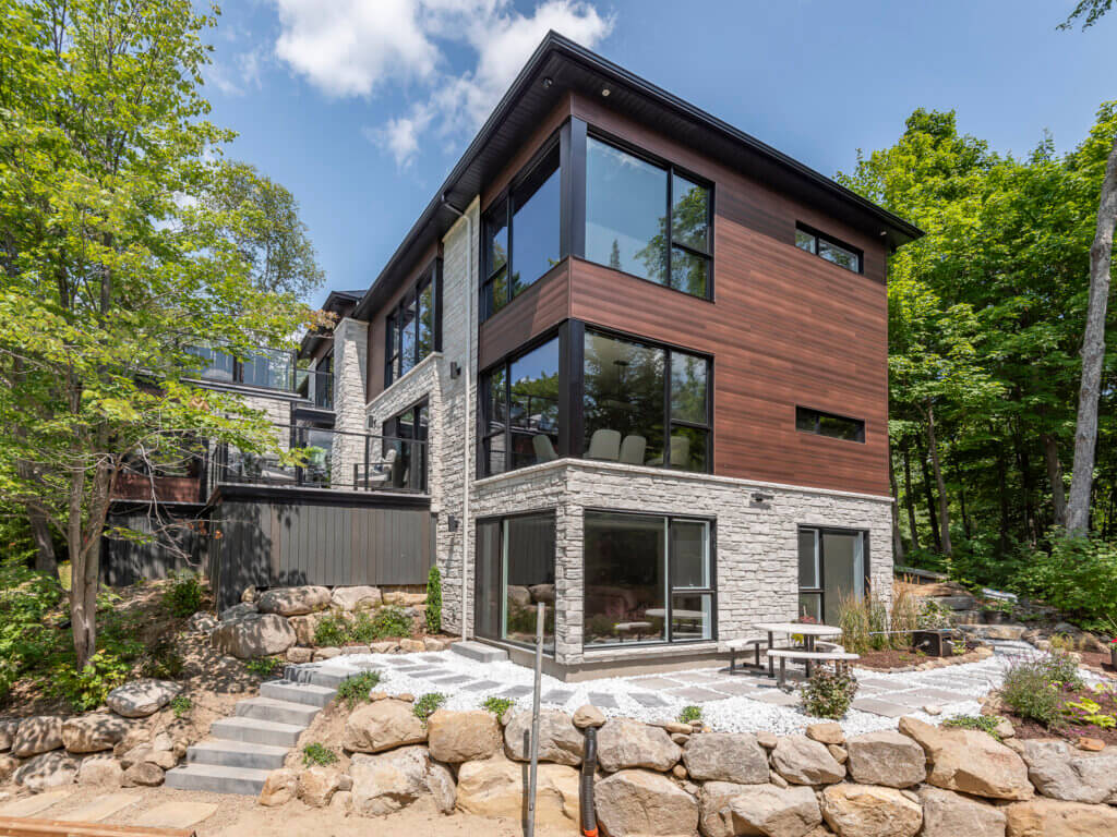 Renovation grants on North Shore 1 Construction Precellence Maison moderne